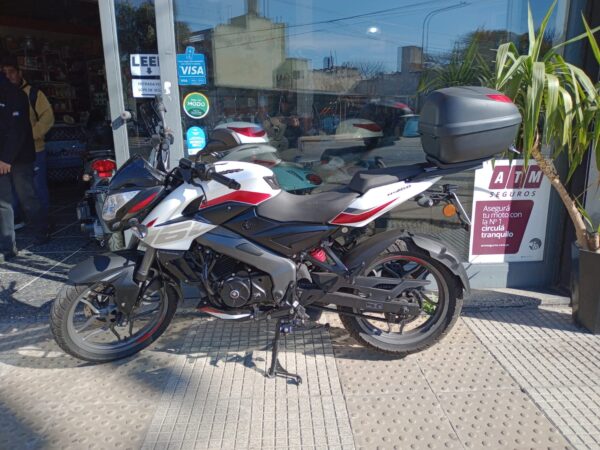 BAJAJ NS 160 AÑO 2025 CON 3845 KM - Image 5