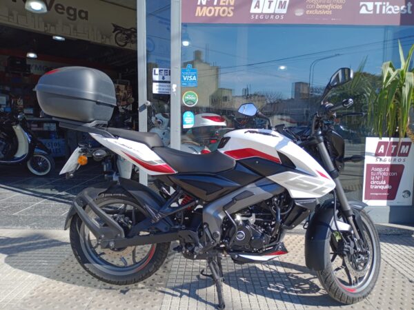 BAJAJ NS 160 AÑO 2025 CON 3845 KM - Image 4